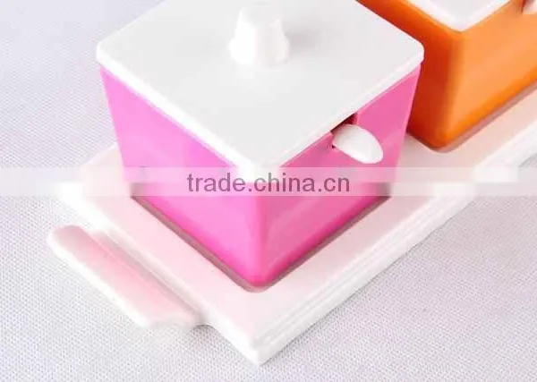 New Design Hot Selling Plastic Cruet Set photo-3