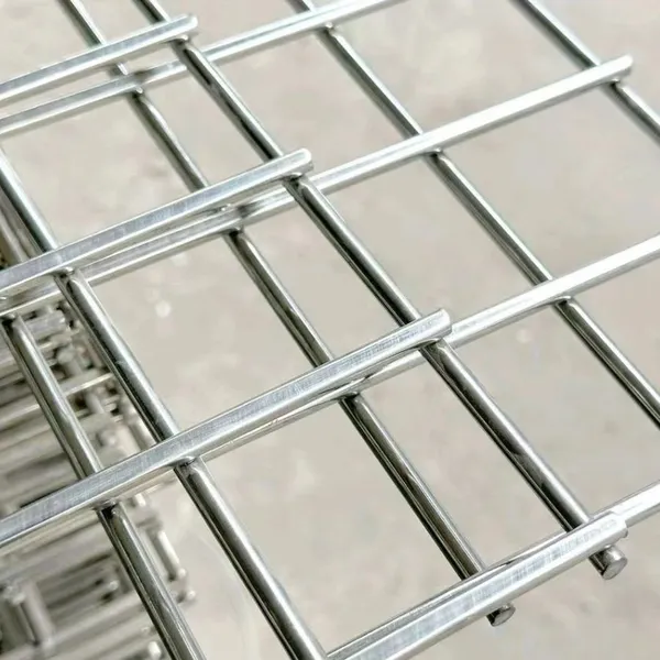 Square Hole Welded Wire Mesh Panel 1m Width for Construction Reinforcement photo-1