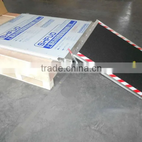 Manual Wheelchair Loading Ramp for Low Floor Bus photo-4