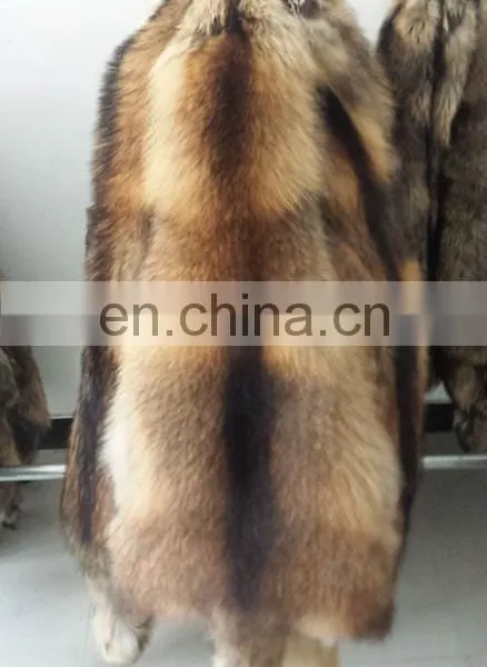 Chinese Wholesale Raccoon Fur Skin Raw Raccoon Fur Pelt Fur Skin