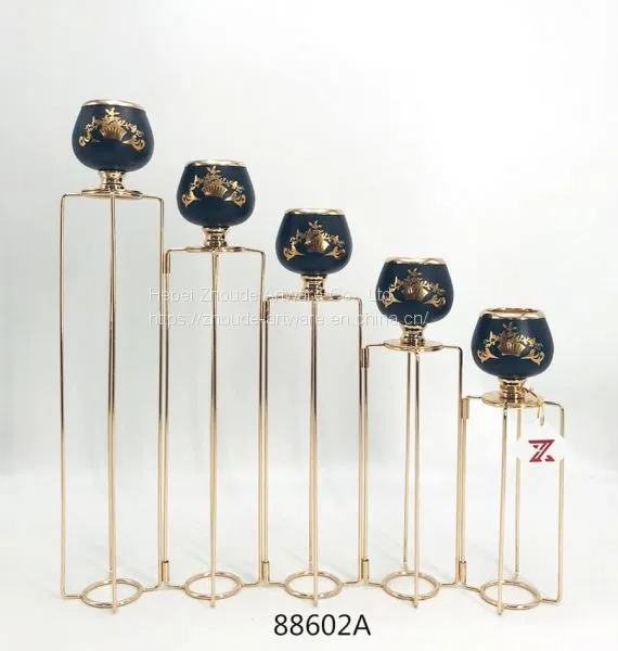 Cheap Black Gold Metal Candelabra With Printing