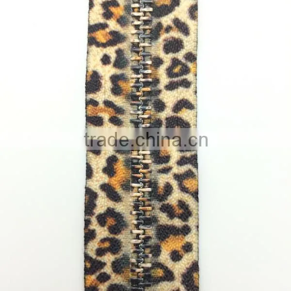 2015 Lastest Fashion Stylish Leopard Rainbow Designer Special Colour Teeth Metal Zipper photo-5