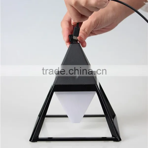 Fashionable Zinc Alloy Chargeable 100-240V Depo Auto Lamp for Christmas photo-5