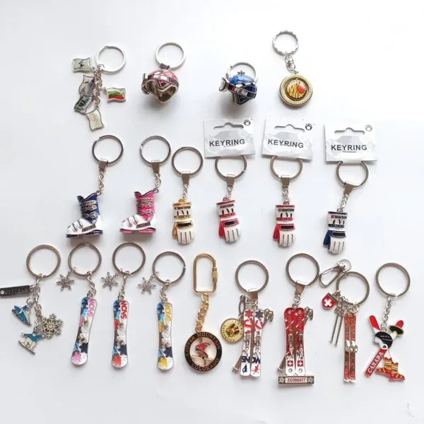 Wholesale Price Personalized Austria France Italy Finland Sports Skiing Collectible Tourism Keepsakes Custom 3D Souvenir Metal Keychain Factory