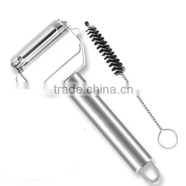 Vegetable Peeler With Cleaning Brush