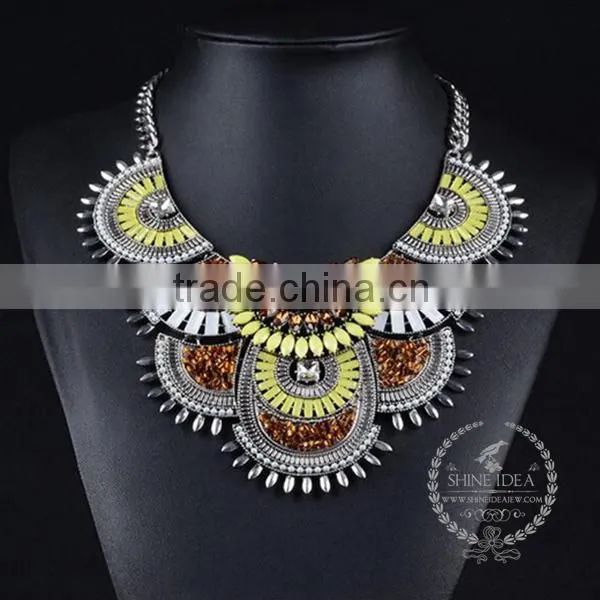 High Quality Vintage Colorful Rhinestone Chunky Statement Necklace Tin Alloy Fashion Women Pendant Necklace 6390154