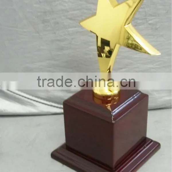 Hot Sale Metal Golden Star With Wooden Base Trophy photo-2