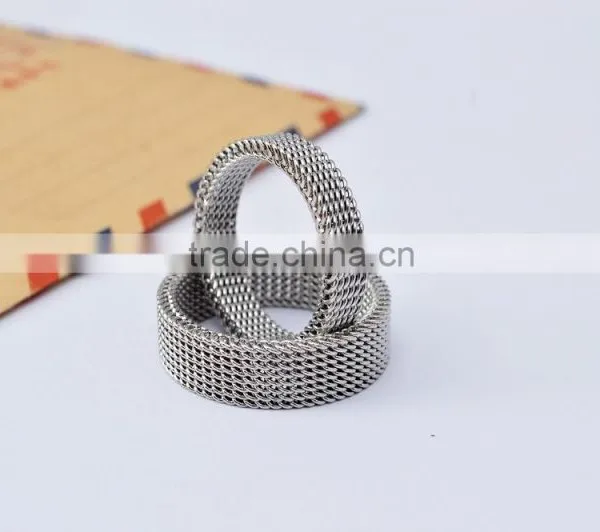 MOQ 3 Pair Cheap Price Guangzhou Whosale Jewelry Silver Couple Rings for Couple photo-3
