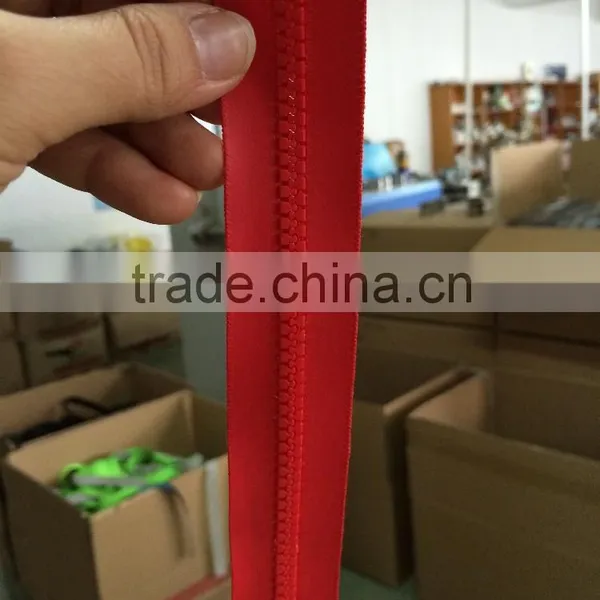 2015 Hot Sale New Style Plastic Zipper photo-3