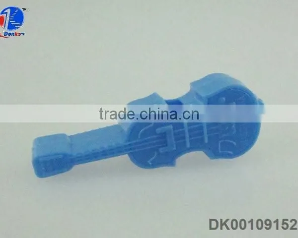 Newest Style Violin Promotion Whistle
