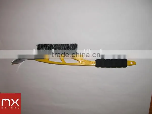 Snow Brush With EVA Hand Protector for IPO in USA photo-4