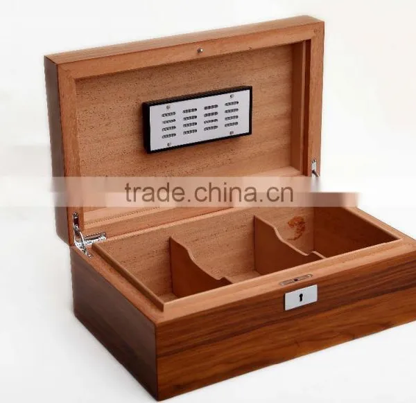 Custom Wooden Cigar Box photo-6