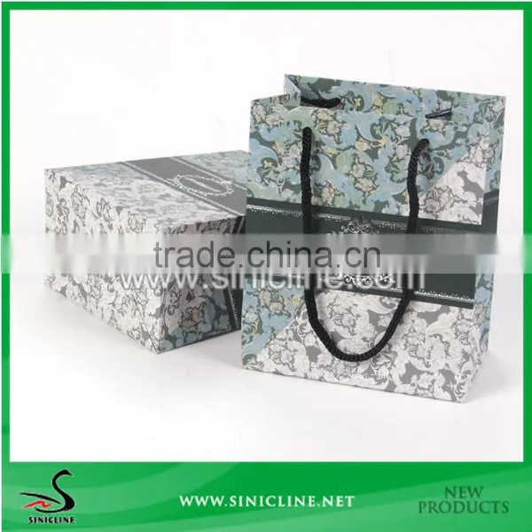 Sinicline High Quality Design Printed Paper Lady Shopping Bag With String photo-2
