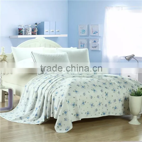 White Color Blue Flowers Printed Knitted Cotton Blanket