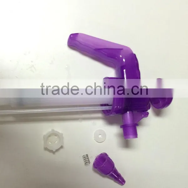 Colourful Plastic High Quality Pressure Sprayer photo-4
