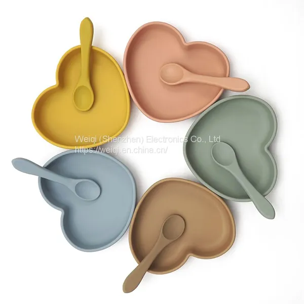 BPA Free Silicone Baby Dinner Plate Heart Placemat With Suction Base photo-4