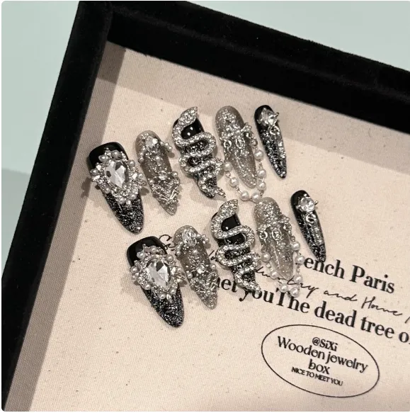 High-End Press-On Almond Nails Heavy Diamond Decoration Dark Bow Black Red Color Matching for Finger