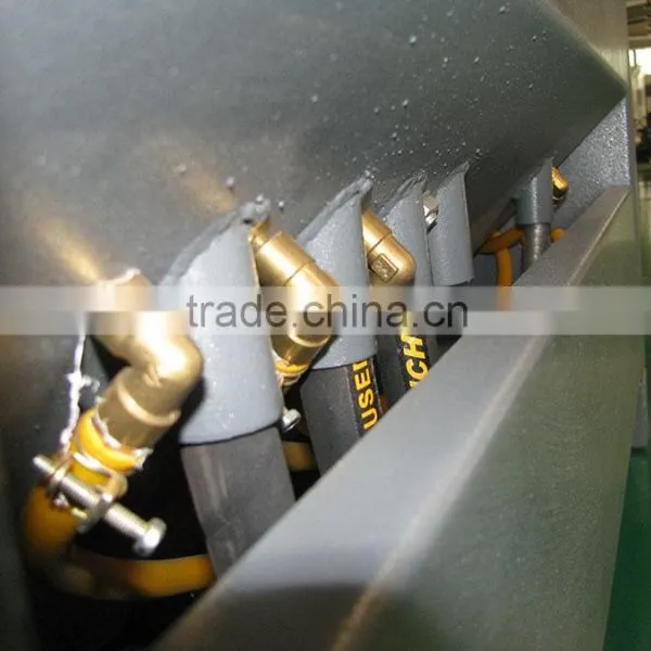 China Maunfacturer Supplier Glass Sandblasting Machine photo-3