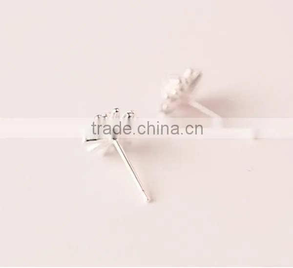 Gold and Silver Sterling Silver Tiny Daisy Stud Earring Jewlery for Bridesmaid Gifts photo-3