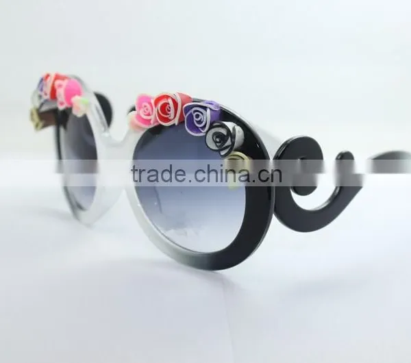 Women's Vintage Beach Style Round Frames UV400 Multi-color Rose Flower Sunglasses photo-4