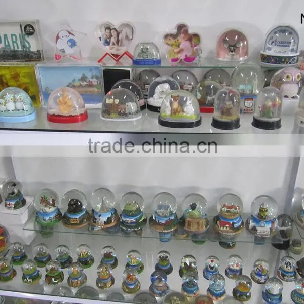 Polyresin Souvenir Snow Globe Cheap Snow Globe photo-4