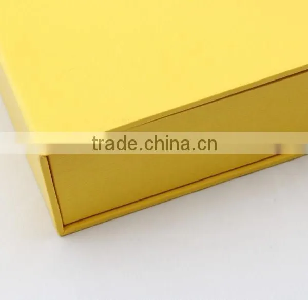 High Quality Clamshell Box With Magnetic Closure Scarf Box , Accept OEM / ODM Order photo-4