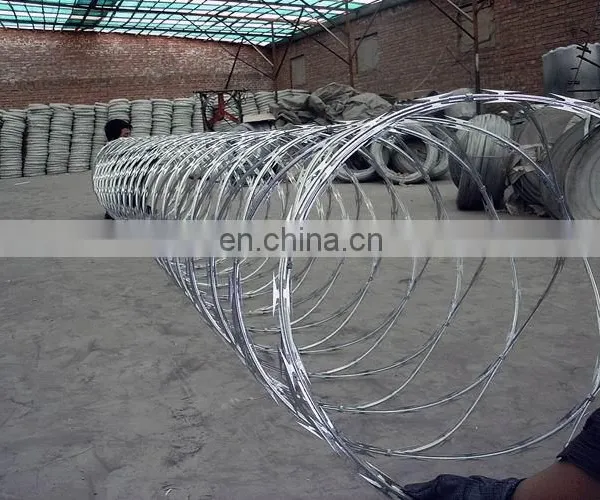 China Manufacture Galvanized Wholesale Razor Barbed Wire Fence/razor Wire photo-4
