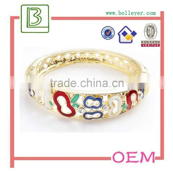 Female Charming Crystal Bangle Bracelet photo-2