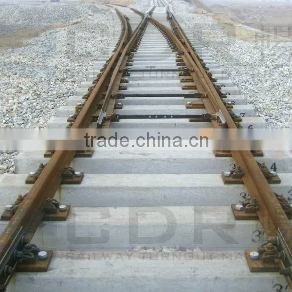 Railway switch and crossing