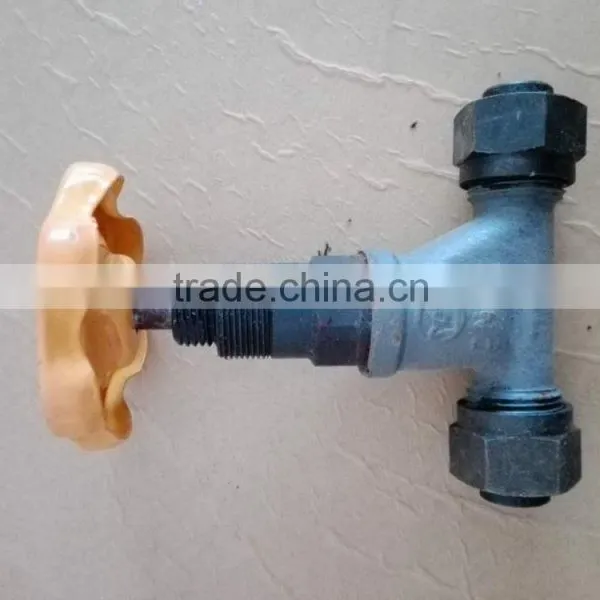 Industrial Standard Ammonia Globe Valve photo-4