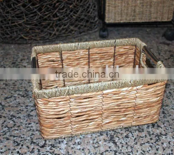Plant Plaiting Garden Basket with handle