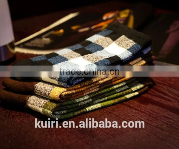 New Autumn Winter Cotton Men Socks Wholesale Korean Classic Plaid Sock photo-3