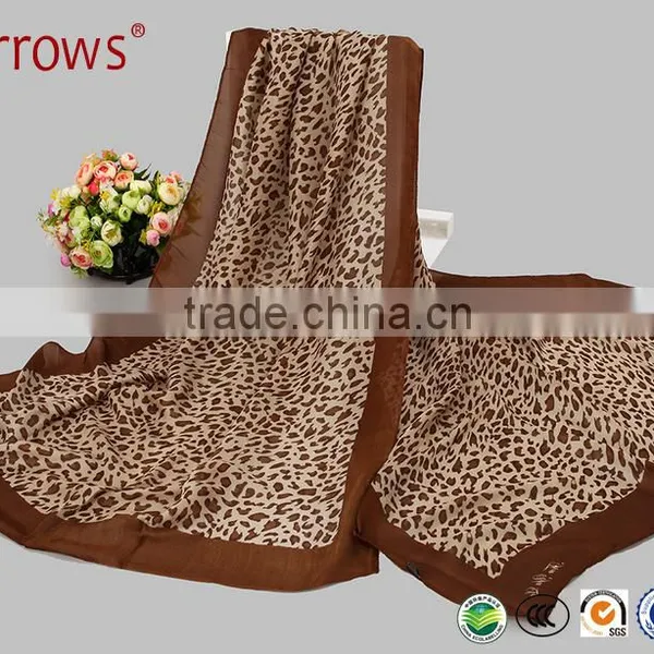 Degital Printed Oversize Leopard Ladies Women's Silk Neck Shawl and Scarf
