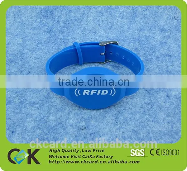 High Quality Soft PVC Wrist Band Custom Logo Printing photo-3
