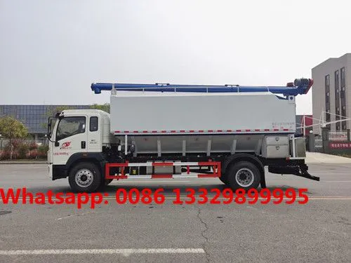 Wholesale Good Price SINO TRUK HOWO 4*2 10T Farm-oriented and Livestock Poultry Feed Pellet Transported Truck for Sale photo-4