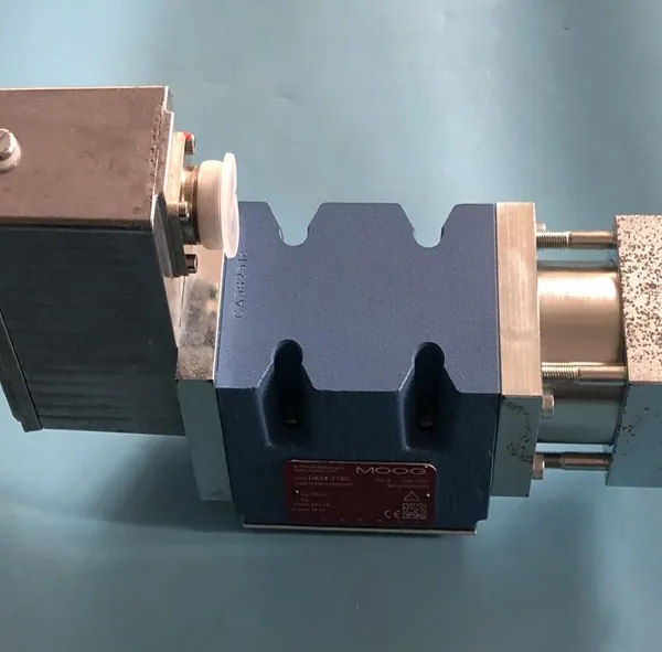 Hydraulic Valve MOOG Moog D634-319C Servo Valve Quality Assurance photo-2