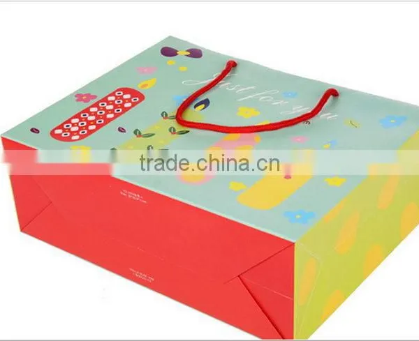 China New Arrival Cream Gift Paper Bags photo-5