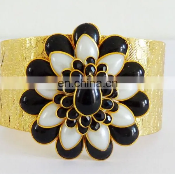 Indian Traditional Pachhi Jewelry -South Indian Pachi Cuff Bracelet-handmade Beaded Pearl Cuff Bracelet-Wholesale Bracelet photo-5