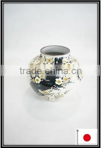 High Quality and Fashionable Ceramic Ornaments for Household