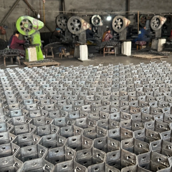 Refractory Armour Systems Refractory Hexmetal Mesh Flexmetal Mesh Lining Ancillaries Refractory Anchors Hex Steel Manufacturer