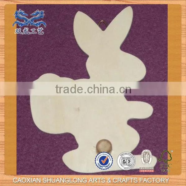 New Design Lovely Carved Wooden Wall Hanger for Children Clothing