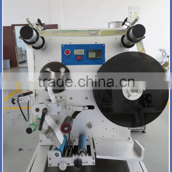 Semi Automatic Labeler / Round Bottle Labeling Machinery / Roll Bottle Sticker Labeling Machine photo-3