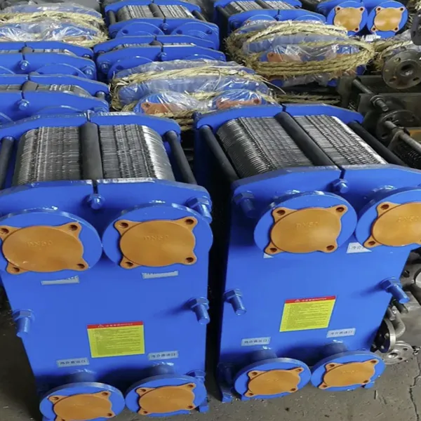 Geschweißter Plattenwärmetauscher, Edelstahl 316L, 10 Bar, 1,5 m², Gewindeverbindungen 1-Zoll NPT