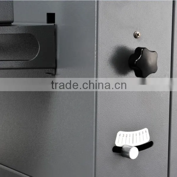 Digital Automatic Paper Creasing and Perforating Machine photo-6