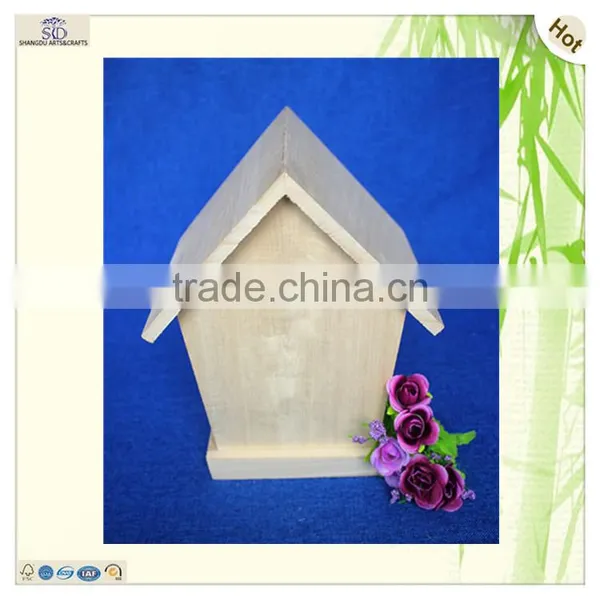 Hot Selling Eco-friendly Outdoor Decorating Polished Wooden Bird House photo-4