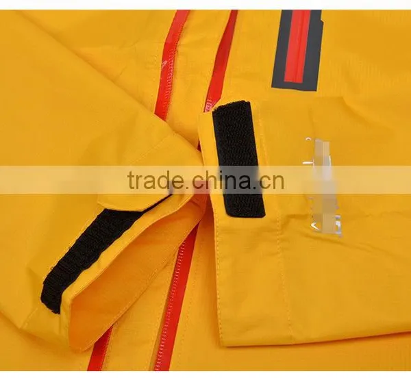 Latest Fashion Customized Design Mens Waterproof&windproof Nylon vs Polyester Windbreaker photo-5