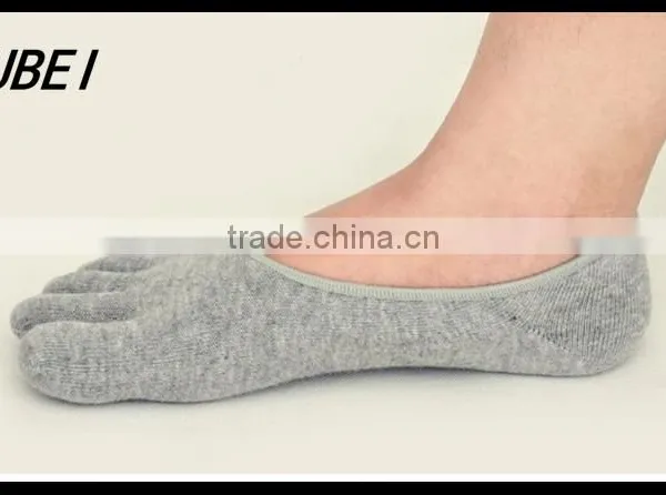 Pure Cotton Invisible Fingers Socks Male Cotton Toe Sock photo-3