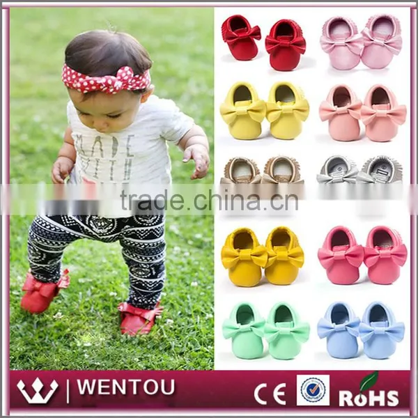 Wholesale Fashionable Bow Leather Baby Moccasins With Tassels photo-2