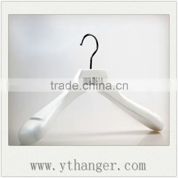 CY-341 Girl Doll Clothes Hanger Baby Dresses Wood Hanger for Baby Clothes Wholesale photo-4