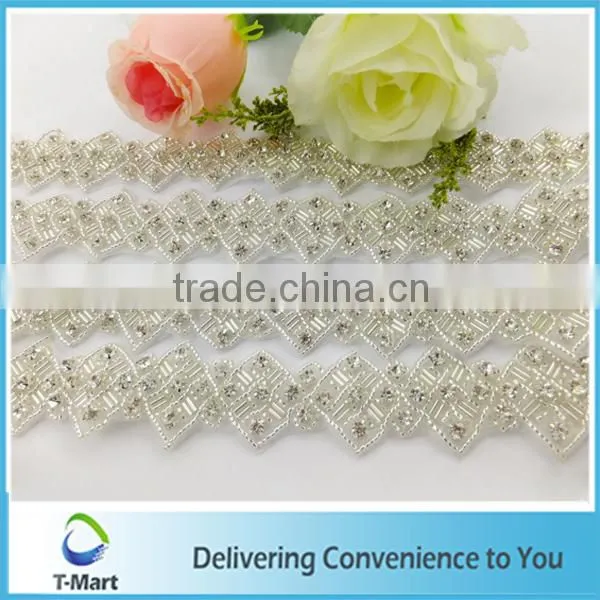 Factory Price Embroidery Designs Bead Work photo-3